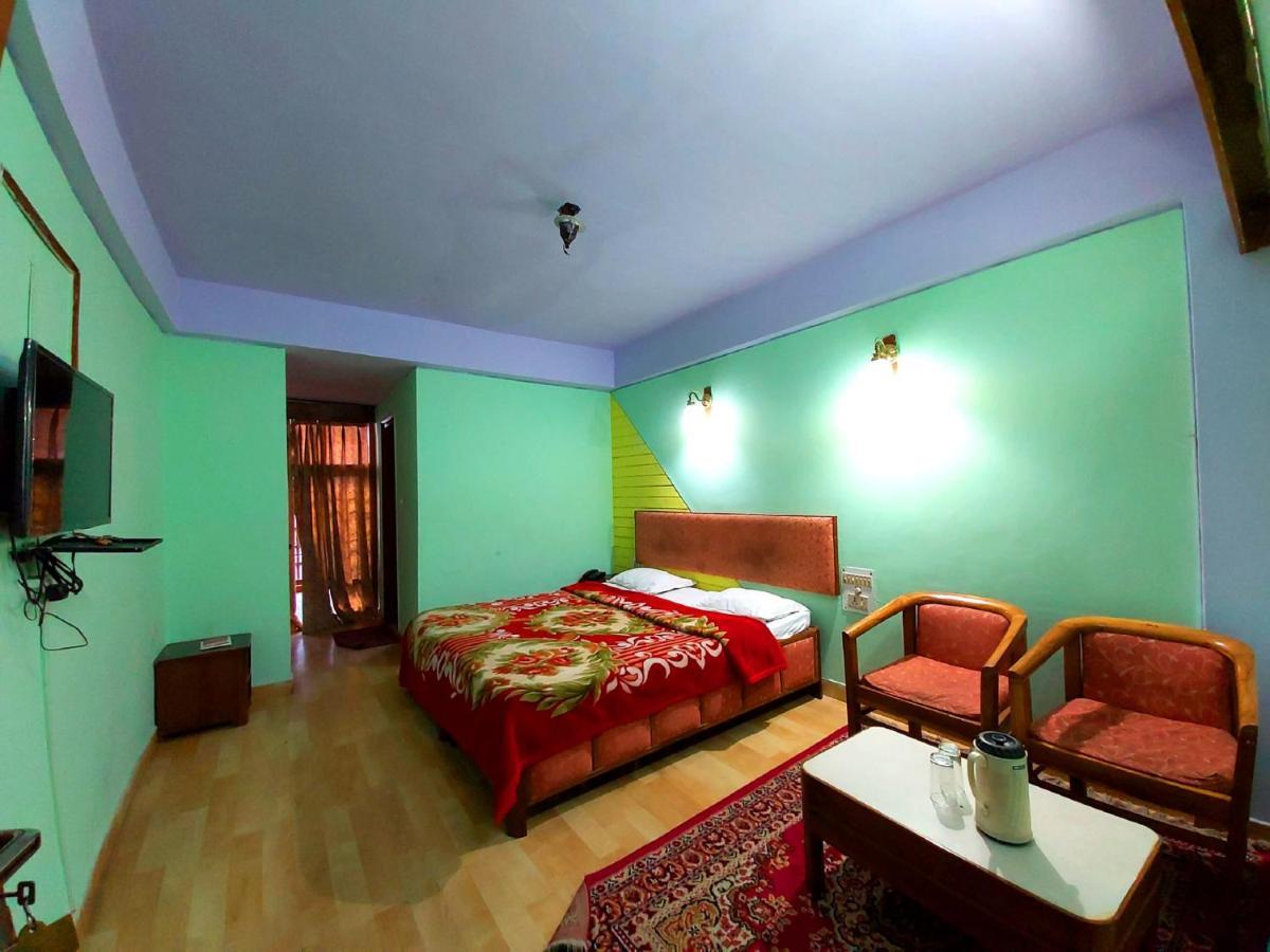 Hotel Radhe Continental Nainital Bagian luar foto