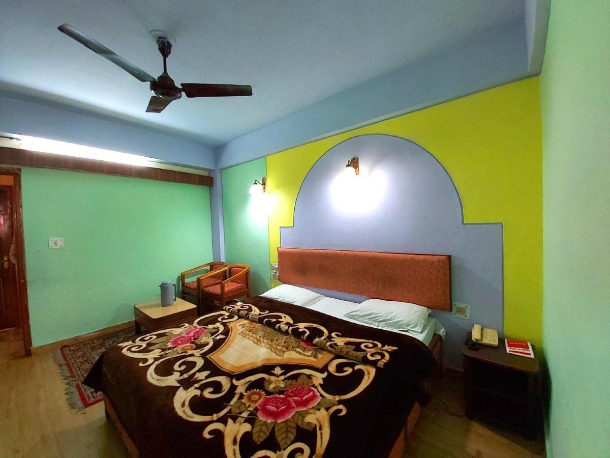 Hotel Radhe Continental Nainital Bagian luar foto