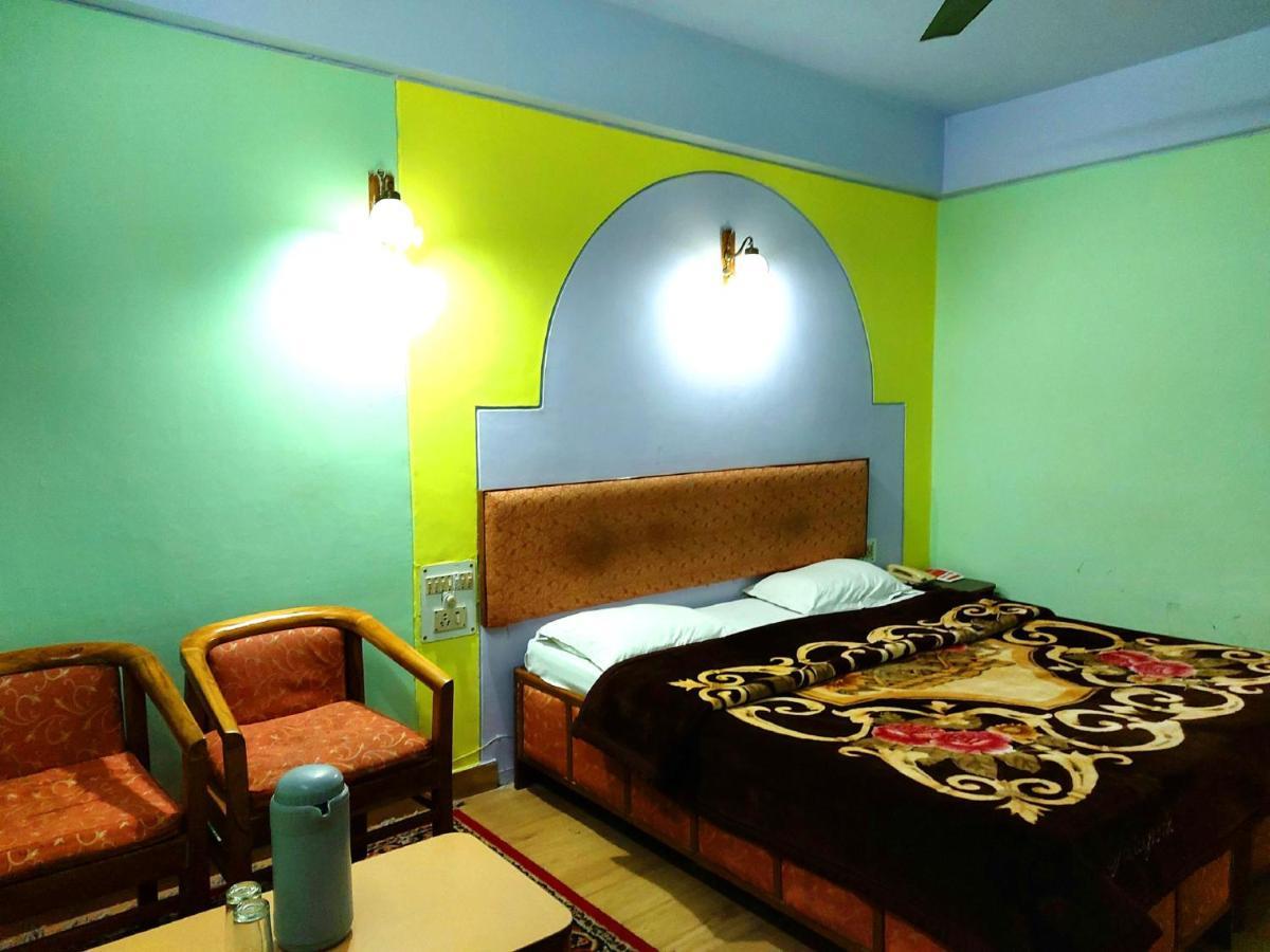 Hotel Radhe Continental Nainital Bagian luar foto