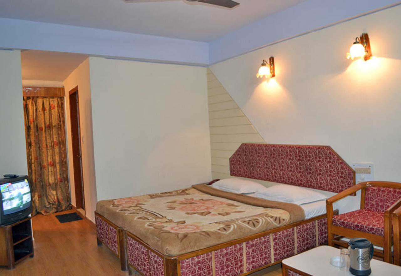 Hotel Radhe Continental Nainital Bagian luar foto
