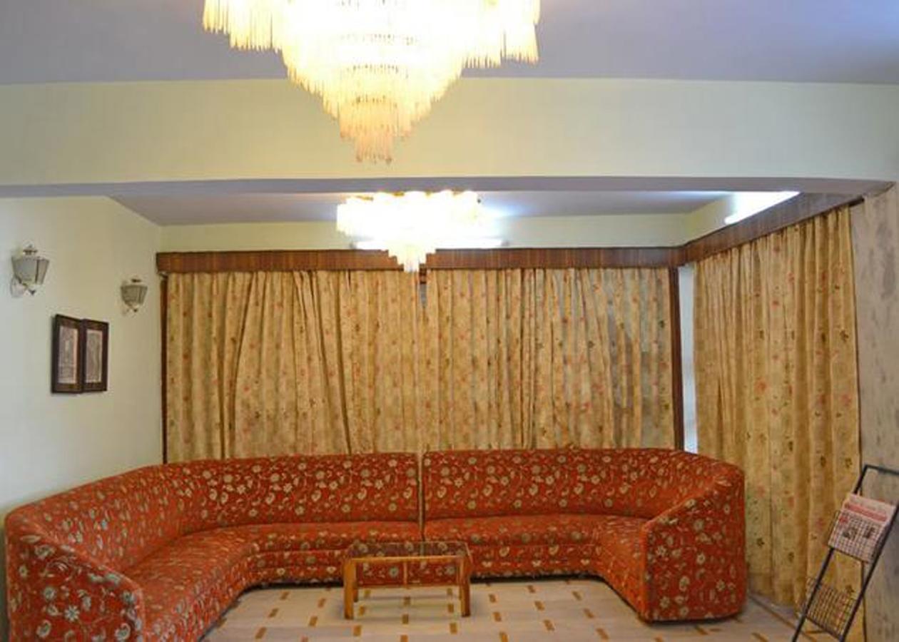 Hotel Radhe Continental Nainital Bagian luar foto